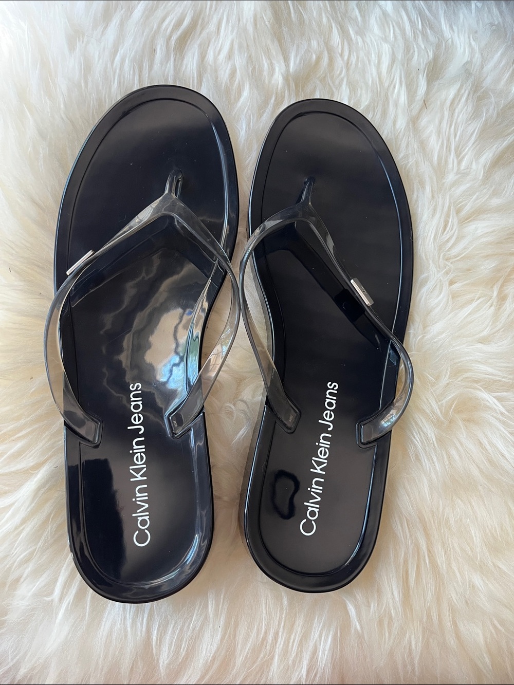 Calvin Klein Jeans Women’s Black Glossy Jelly Sandals. Size 10